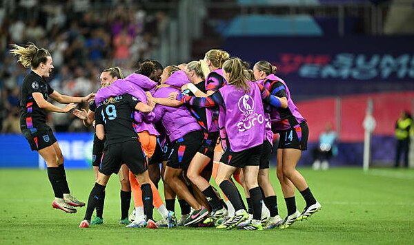 Грандиозный камбек Англии. Определен первый финалист чемпионата Европы Женев, Євро, Італії, Англии, Келлі