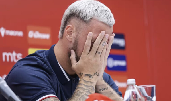 Звезду, Црвену, Михайлович, Синише, Арнаутович