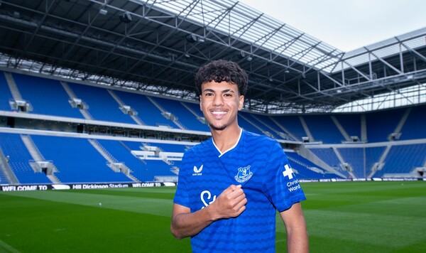 ОФИЦИАЛЬНО. Эвертон подписал у Баварии молодого конкурента Миколенко Баварии, Азну, Вальядолиде, Миколенко