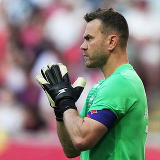 Акинфеев попрощался с ушедшим из ЦСКА узбеком словами про плов Файзуллаева, России, Аббосик, Акинфеев