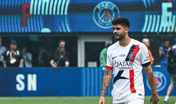 Жертвы украинца. ПСЖ хочет избавиться от двух игроков из-за Забарного Забарного, Динамо, Франции, Галатасарае, Бералдо