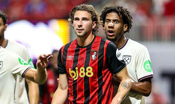 Забарный, Борнмут, Динамо