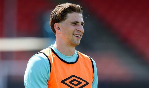 Забарный, Борнмута, Илья