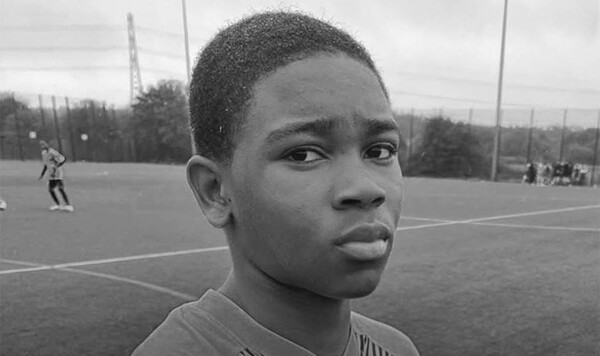 ФОТО. 15-летний футболист английского клуба погиб в ДТП Англии, Иябор, United, Hyde