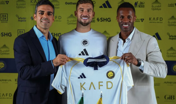 ОФИЦИАЛЬНО. Центральный защитник Барселоны стал одноклубником Роналду Барселоны, Наср, Мартинес, Бильбао