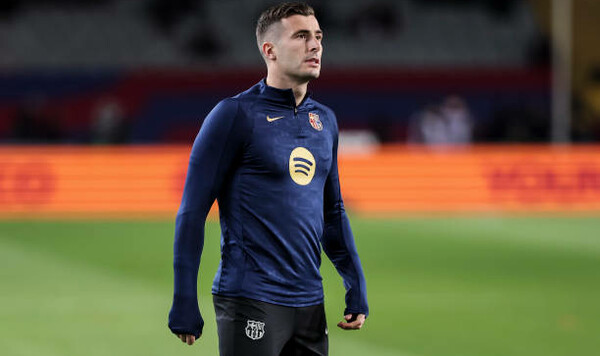 Пеньи, Комо, Барселоны, Серии