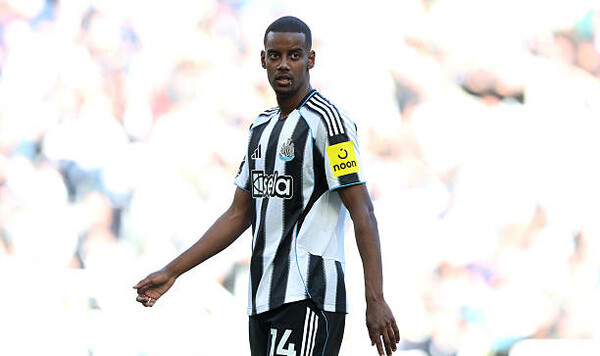 120-миллионый форвард исключен из заявки именитого клуба Исак, Александр, Transfermarkt