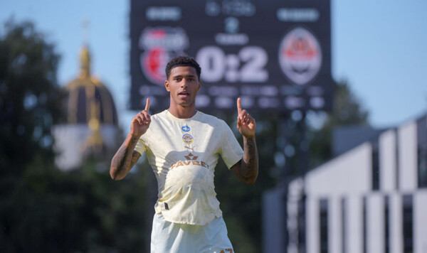 Шахтер, Марлон, Винисиус, Сантос