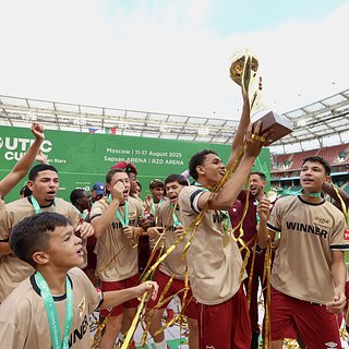 Бразильский «Флуминенсе» выиграл международный футбольный турнир UTLC CUP в Москве Локомотив, Флуминенсе, Гезтепе, Звезду, Евразийском