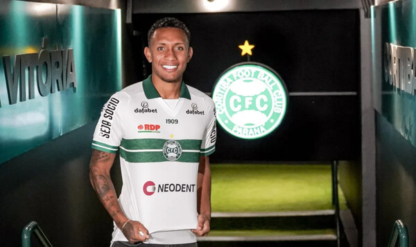 Верес готовит трансфер экс-игрока Гремио. Он заменит Луана Кампоса Гремио, Ферровиария, Помба, Кашиас, Куритиба