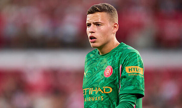 Жирона осталась без основного вратаря. «Это момент Крапивцова» Крапивцов, Владислав, Гассаниги, Вильярреала, Испании