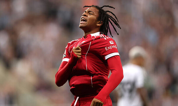 Ливерпуля, Ньюкасл, Джеймс, Руни, Нгумоха