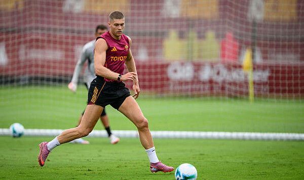 «Ему нравится этот вариант». Назван клуб, в который хочет перейти Довбик Артема, Довбик, Radio, Вильярреал, Карина