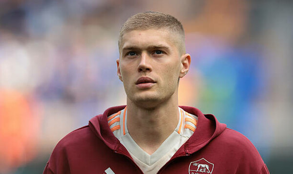 Милан, Довбика, Вильярреал, Ньюкасл, Россонери