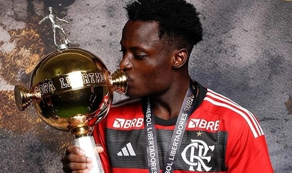 Динамо, Фламенго, Шола, Александр