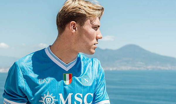 Юнайтед, Шешко, Наполи, Манчестер, Расмус