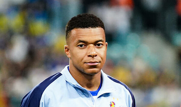 Дешама, Мбаппе, Украины, Трубин, Килиан