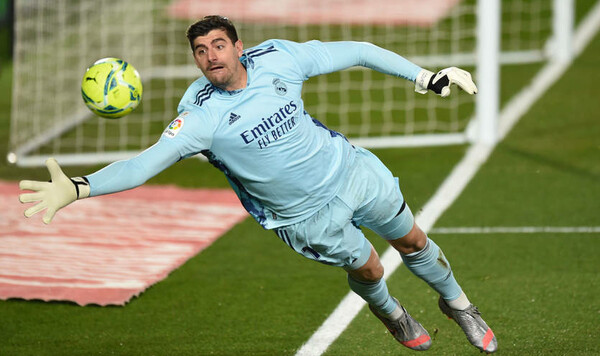 Реал не позволяет этого сделать. Вратарь решил перейти в другой вид спорта Реала, Куртуа, Тибо, Формулы, Переса