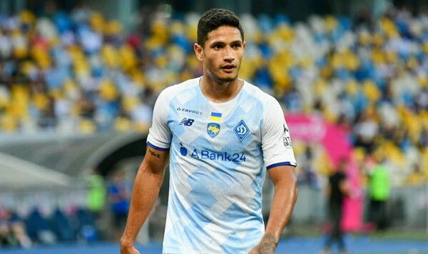 Рамирес, Слован, Тигре, Шовковский, Чехии