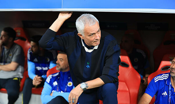 Моуриньо, Бенфика, Судаков, Жозе, Карабаху