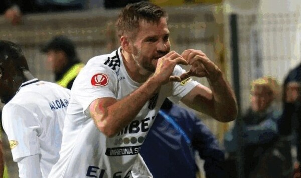 Он решил исход матча. Украинский форвард забил два гола в ворота Стяуа Ботошани, Ковталюк, Думитер, Николая, Бирлиджа