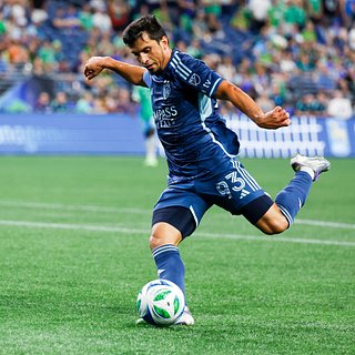 Россиянин получил красную карточку в матче MLS через 13 минут после выхода на замену Гэлакси, Майами, Интер, Луиса, Суареса