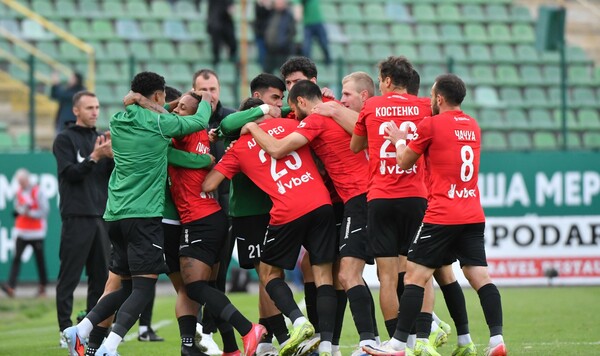 Названы претенденты на звание лучшего игрока и тренера месяца в УПЛ Александр, Карпаты, Металлист, Полесье, Шахтер