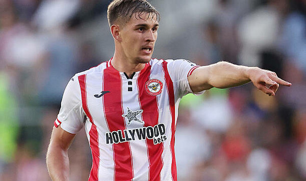 Безумная конкуренция. На хавбека сборной Украины претендуют пять топ-клубов Ярмолюк, Манчестер, Тоттенхэм, Юнайтед, Брентфорда