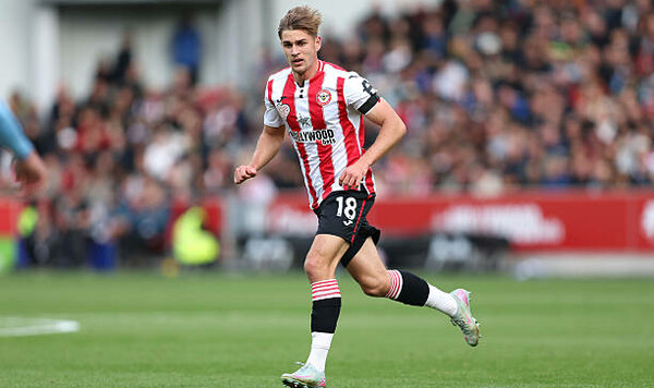 Ярмолюк, Брентфорда, Джонс, Тоттенхэм, Украины