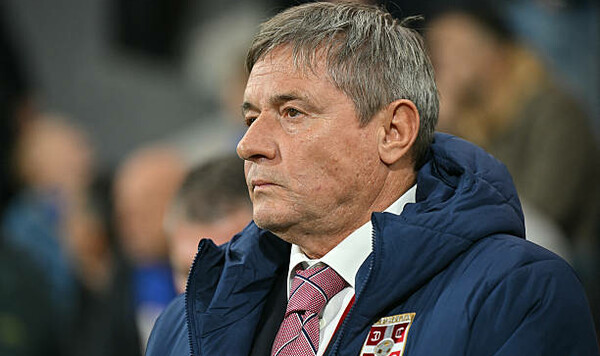 Стойкович, Албании, Сербии, Англии