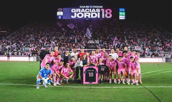 ФОТО. Интер Майами попрощался с легендой Барсы, который завершит карьеру Майами, Альба, Жорди, Барсы, Интер