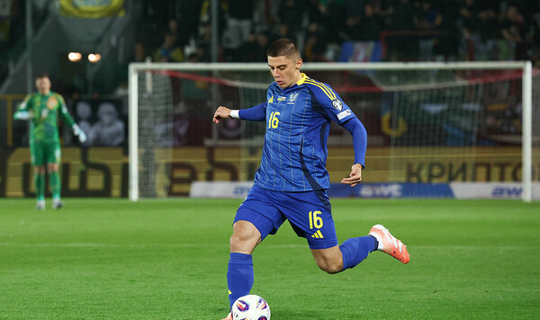 Миколенко провел юбилейный матч за сборную Украины Виталия, Миколенко, Украины, Довбик