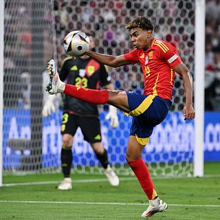 Ямаль, Барселона, Золотой