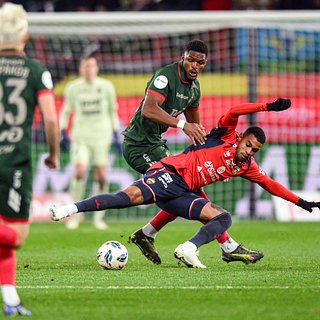 Локомотив, Комличенко, Акроном