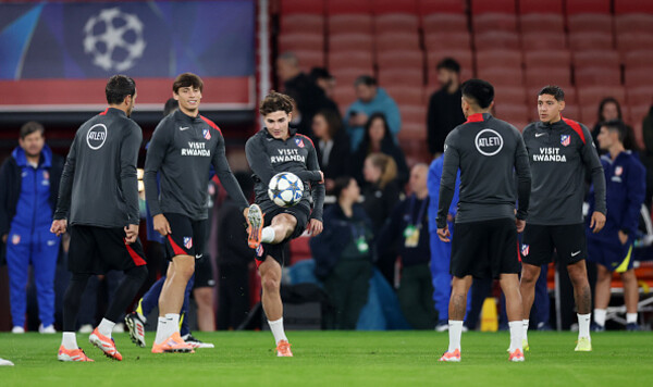 Атлетико, Арсенал