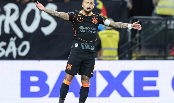 Коринтианс, Майкон, Шахтер, Жуниор, Доривал