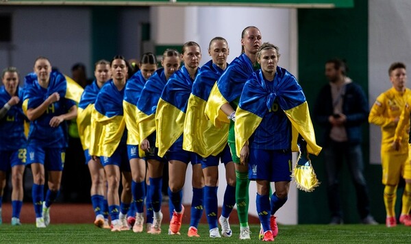 Обмен ударами в Бухаресте. Женские сборные Украины и Румынии сыграли вничью Румынии, Николь, Козлова, Владимир, Шматко