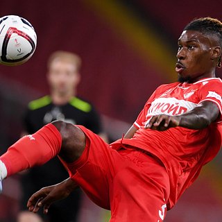 Спартак, Париж, Москве, Камеруна