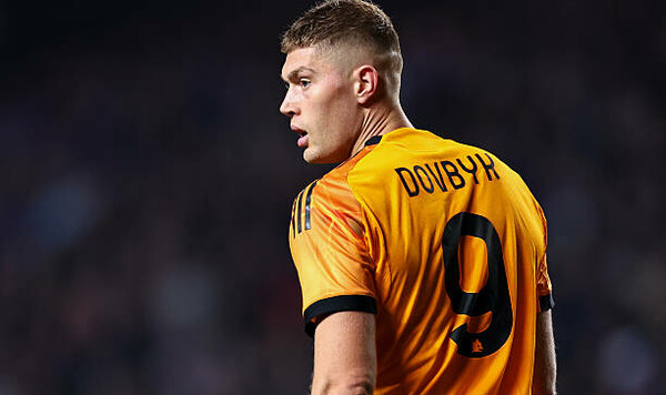 Артем, Довбик, Ромы, Исландии, Франции