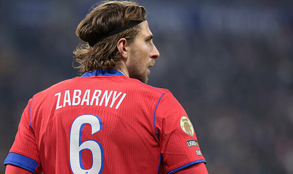 Забарный, Ильи, Франции