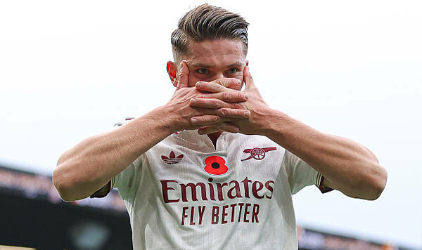 Арсенал, Виктор, Дьекерешу