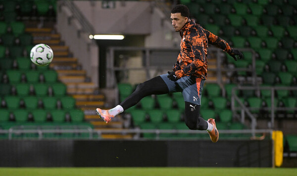 Ирландии, Шелбурн, Роверс, Карпаты, Шахтер