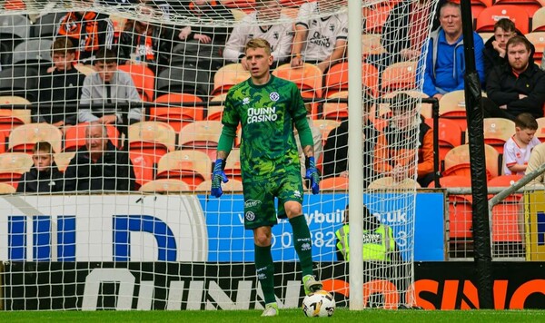 Украинский вратарь получил тяжелую травму в Европе и не сыграет в этом году Данди, Юнайтед, Шотландию