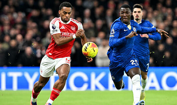 Как выглядит таблица АПЛ после лондонского дерби между Арсеналом и Челси Сити, Лидс, Арсенал, Челси, Вилла