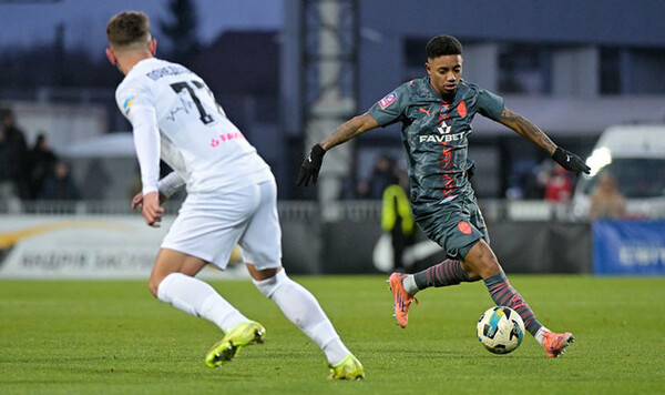 Сдержали фаворита. Шахтер растерял драгоценные очки на поле Колоса Колос, Бондарь, Шахтер, Педриньо