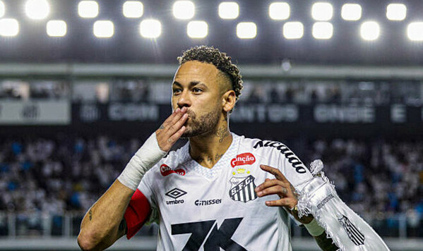 Неймар играя с травмой помог Сантосу сохранить место в Серии А Сантосу, Серии, Бразилии