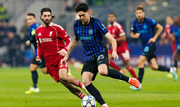 Оборвалась беспроигрышная домашняя серия Интера в Лиге чемпионов Лиги, Интер, Собослаи, Милане, Арсенала