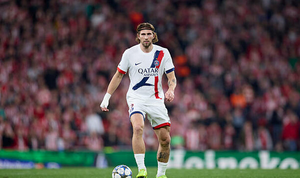 Во Франции оценили игру Забарного в матче Лиги чемпионов против Атлетика Забарный, Лиги, Маркиньоса, Сафоновым