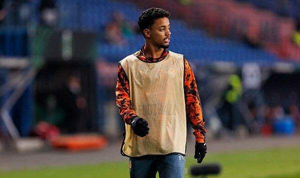 Невертон, Довбика, Transfermarkt