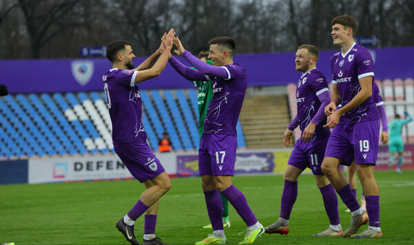 Украины, Твердохлеба, Премьер, Егора